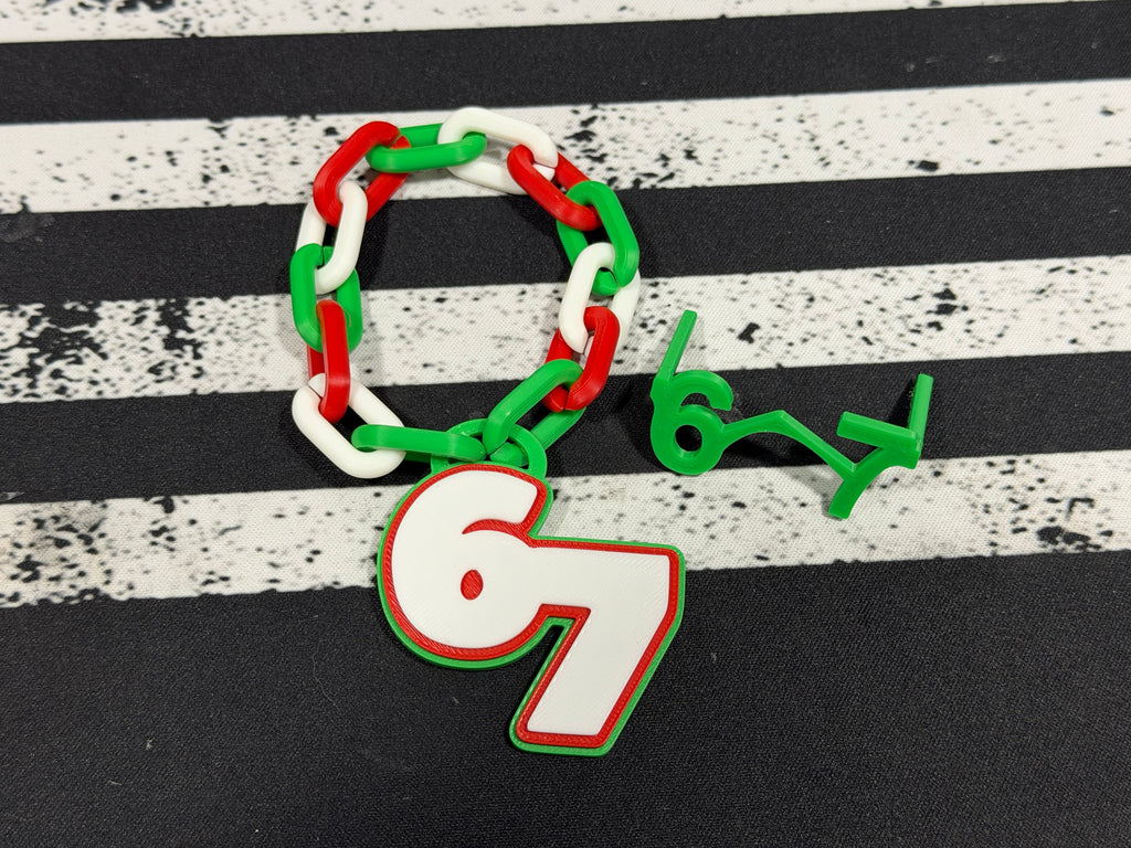 Elf On The Shelf - 67 Chain & Glasses